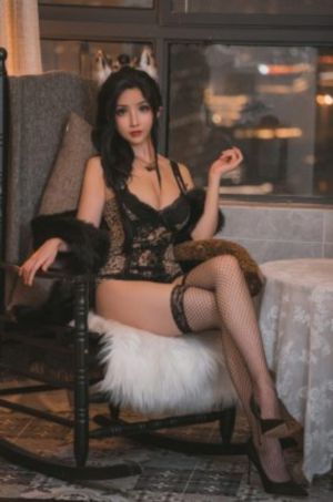 女法官
